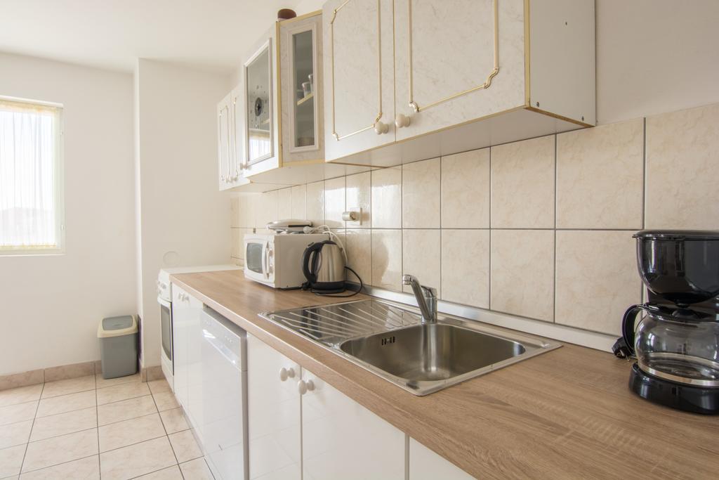 Apartment Boja *
