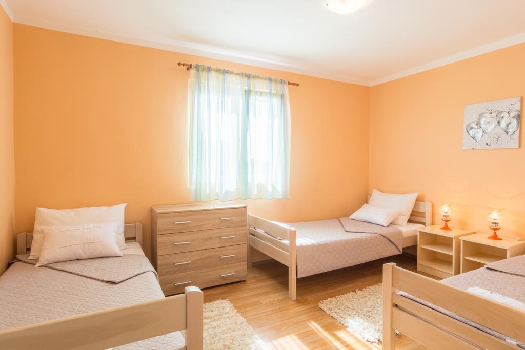 Apartment Boja *
